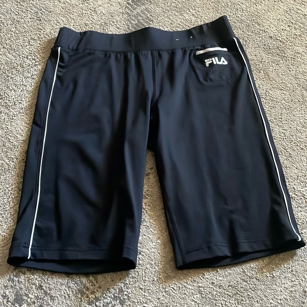 NWOTs Black Fila sport ladies athletic shorts Shell 88% polyester 12% spandex M